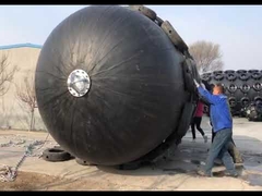 Pelindung Fender Karet Yokohama Hidro Pneumatik Standar Inspeksi ISO 2.5*4m Dengan Ban Hitam