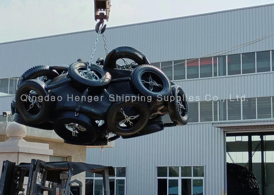 Kualitas Mooring Berthing Floating Yokohama Pneumatic Rubber Fender Rubber Dock Fender pabrik