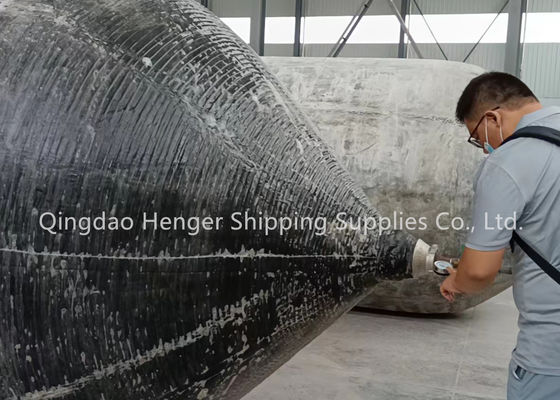 Kualitas BV Certified Marine Rubber Airbag and Pneumatic Rubber Fender with 4-25m Length and 6-8 Years Useful Life pabrik