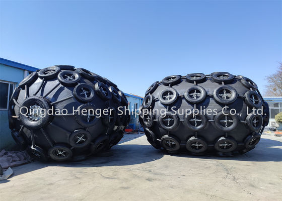 Kualitas ISO 17357 Compliant Natural Rubber Pneumatic Rubber Fender with 50Kpa/80kpa Working Pressure for Marine Protection Pabrik
