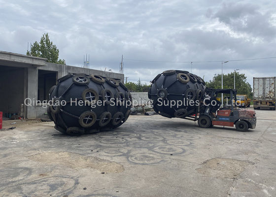 Kualitas Floating Marine Sling Type Pneumatic Rubber Fender 80kpa pabrik