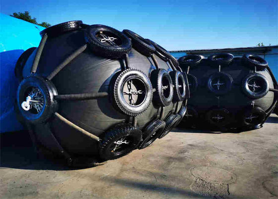 Kualitas Yokohama Type Pneumatic Marine Rubber Boat Fender Dengan Rantai Dan Jaring Ban pabrik