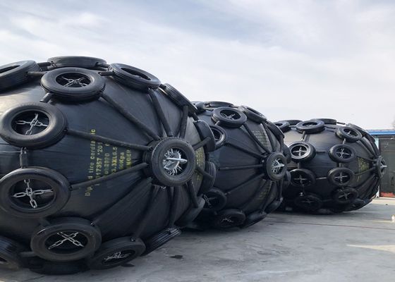 Kualitas Rubber Pneumatic Docking Boat Marine Fender Tipe Yokohama pabrik