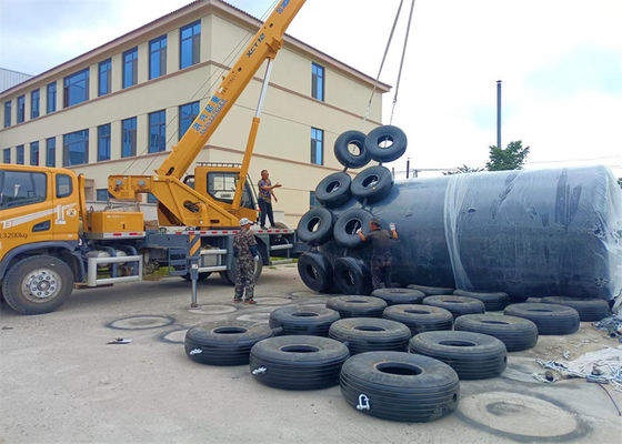 Kualitas Warna-warni Polyurethane Eva Fender / busa diisi Fender Dengan Hot Galvanized Rantai Dan Flange pabrik