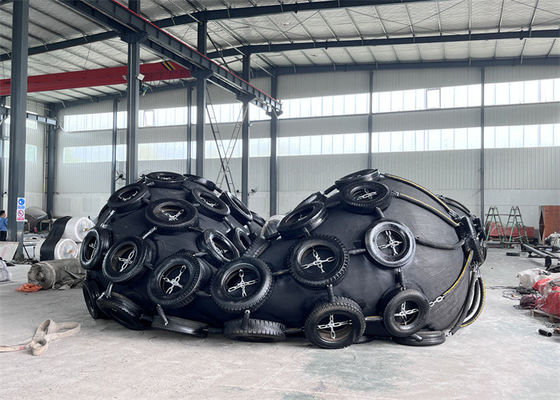 Kualitas Jetty Rubber Fendertype Marine Floating Pneumatic Fender Inflatable pabrik
