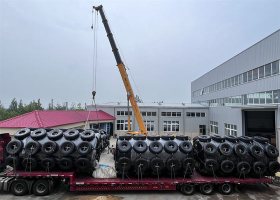 Kualitas Warna-warni Polyurethane Eva Fender / busa diisi Fender Dengan Hot Galvanized Rantai Dan Flange pabrik