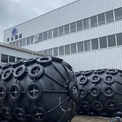 Kualitas Two-year Warranty Pneumatic Rubber Fender 2.5*5.5M For Vessel Berthing pabrik