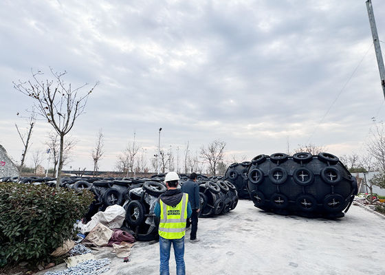 Kualitas Pelabuhan perahu terapung Bahan EVA yang diisi busa untuk perlindungan perahu pabrik