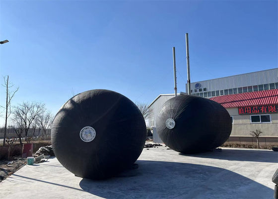 Kualitas Edge Port Sling Pneumatic Marine Fender Inflatable untuk Perlindungan Kapal pabrik