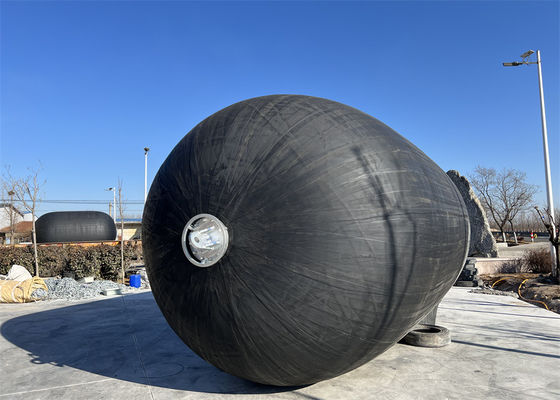 Kualitas Edge Port Sling Pneumatic Marine Fender Inflatable untuk Perlindungan Kapal pabrik