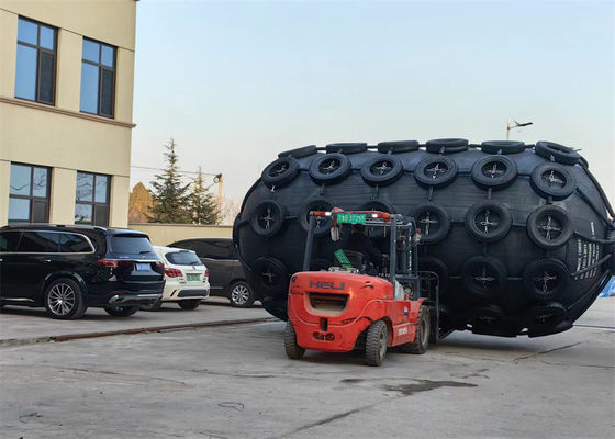 Kualitas Fender Karet Pneumatik Disesuaikan Fender Karet Kapal Yokohama Alam pabrik