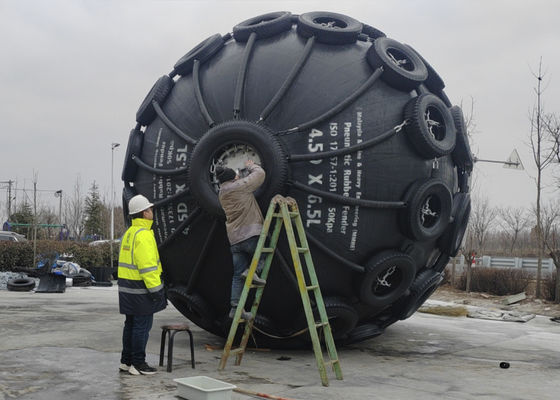 Kualitas Kapal Karet Laut Mengambang Ukuran Besar Dock Kapal Pneumatic Fender pabrik