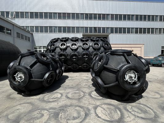 Kualitas 2 Tahun Garansi Disesuaikan High Performance Karet Marine Pneumatic Fender pabrik