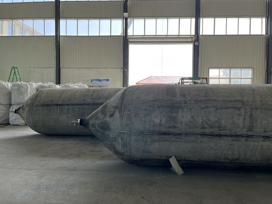 Kualitas High Pressure Resistance Inflatable Marine Airbags Cylindrical Type Offering Performance For Ship Launching Cargo Handling pabrik