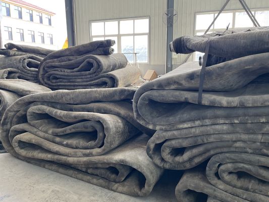 Kualitas Airbag Laut Peluncuran Kapal Aman Halus dengan Bahan Dalam Karet Nilon Panjang 5m-24m pabrik