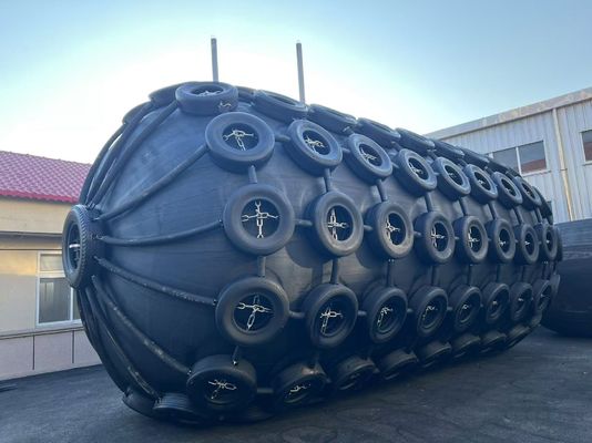 Kualitas Diameter Dari 0.5m Untuk 4.5m Pneumatic Fender Karet Hitam Desain Asli Langsung awet pabrik