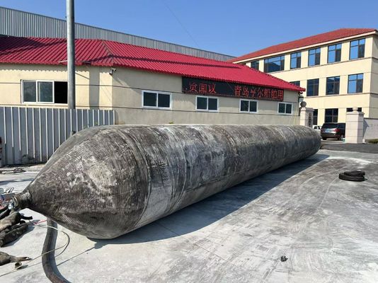 Kualitas Inflatable Barge Docking Airbag Pressure Range 0.2-0.4Mpa Provide Safe Protection During Barge Mooring Docking pabrik