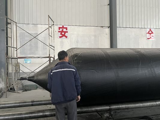 Kualitas Inflatable Barge docking airbag pressure range 0.2-0.4Mpa designed to provide safe protection during barge mooring and docking pabrik