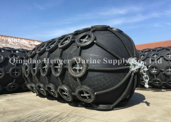 Kualitas STS Floating Pneumatic Rubber Fender Ship To Ship Transfer Operation pabrik