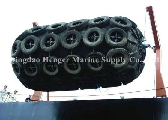 Kualitas D1m X L2m Air Diisi Pneumatic Marine Fender Chain Net Untuk Tugboat pabrik