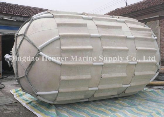Kualitas D3m X L4.5m Baik Air Impermeability Inflatable Pneumatic Floating Fender untuk Oil Tanker Ship pabrik