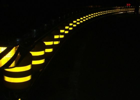 Kualitas PU Foam / EVA Traffic Safety Roller Barrier Highway Roller Barrier Untuk Kecelakaan - Rawan Jalan pabrik