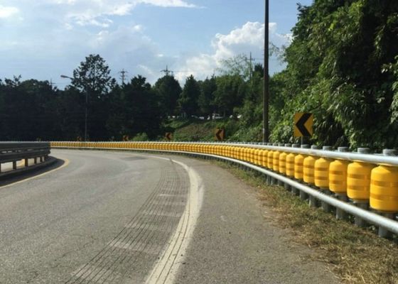 Kualitas KSI Type Highway Anti - Collision Safety Rolling Barrier / Safety Rolling Guardrail pabrik