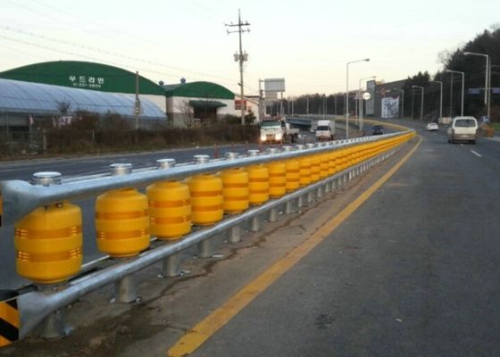 Kualitas Wear Resistant Safety Road Barrier, Anti-Impact Highway Roller Barrier pabrik