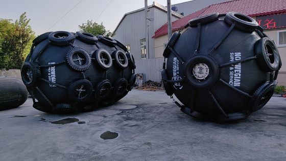 Kualitas OEM Anti Aging Fender Pneumatic Docking Ship Protection pabrik