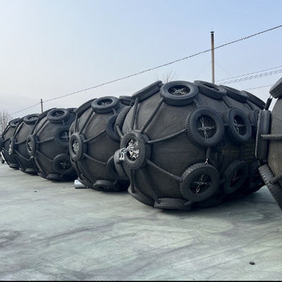 Kualitas ISO 17357 Certified Natural Rubber Pneumatic Fender with 50Kpa Working Pressure for Marine Safety Pabrik