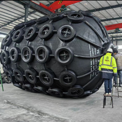 Kualitas 0.5*1m-4.8*12m Pneumatic Rubber Fender Untuk Offshore pabrik