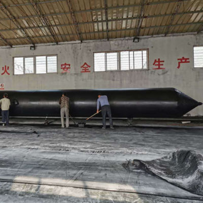 Kualitas 4-25 M Panjang Airbag Kapal Karet Inflatable Dry Dock Untuk Perlengkapan Laut pabrik