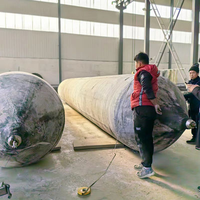 Kualitas Airbag Karet Laut Disesuaikan Dengan Lapisan 4 hingga 12 Menawarkan Periode 18 Bulan Cocok untuk Operasi Peluncuran Kapal dan Docking pabrik