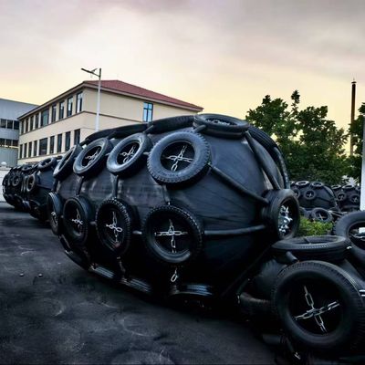 Kualitas Karet tahan lama Pneumatic Fender Marine Dock Protection System Cocok untuk Kapal Barges dan Pelabuhan Absorpsi Dampak pabrik