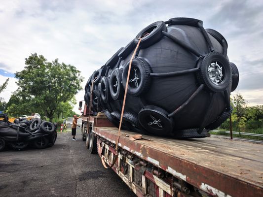 Kualitas Pelampung Mooring Baja Baja Disesuaikan Di Atas Air Pabrik