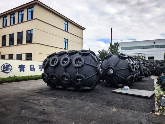 Kualitas Henger Yokohama Tipe Pneumatic Rubber Fender untuk Perlindungan Perahu dengan Sertifikasi Standar BV pabrik