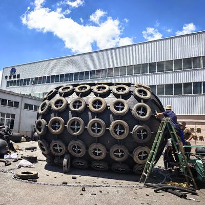 Kualitas Henger Pneumatic Rubber Fenders ¢ Teknologi Canggih, Karet Berkualitas Tinggi untuk Keamanan & Ketahanan Laut pabrik