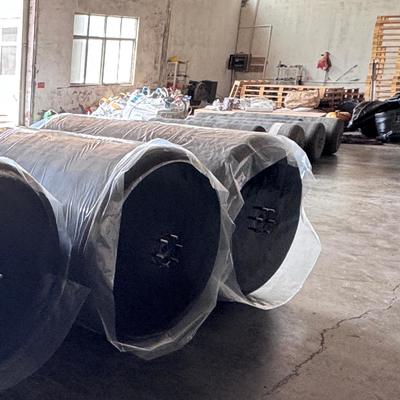 Kualitas High Elasticity Anti-Leakage Aging Resistance Foam Filled Fender EVA Solid Fender Customized for Marine Applications pabrik