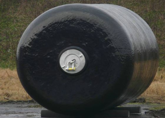 Kualitas Busa Laut Kekuatan Tinggi Diisi Fender Black Boat Fender Perlindungan Kapal pabrik