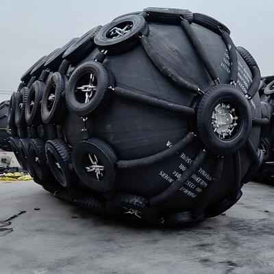 Kualitas High Quality Pneumatic Rubber Fender For Offshore pabrik