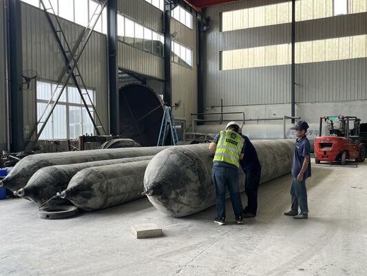 Kualitas Anti Corrosion Marine Rubber Airbag for Long Term Saltwater Service with 0.8-3 M Diameter Pabrik