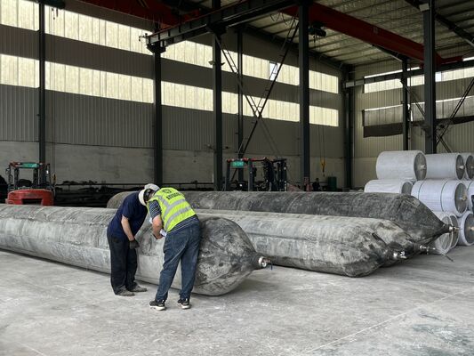 Kualitas Marine Rubber Airbag with Rapid Inflation Manifold for Simultaneous Multi Unit Operation in 0.8-3 M Diameter Pabrik