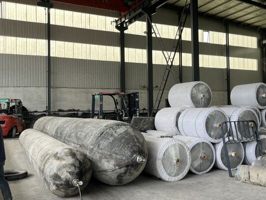 Kualitas Marine Rubber Airbag with High Grip Surface Pattern for Stable Shipyard Positioning in 0.8-3 M Diameter and 4-25 M Length Pabrik