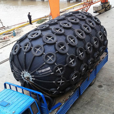 Kualitas Floating Pneumatic Rubber Fender Untuk Cargo Ship Docking Mooring Garansi 24 Bulan pabrik