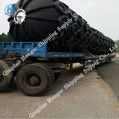 Kualitas Karet Pneumatik Hitam Ringan Fender Karet Dock Fender Besar Energi Instalasi Cepat pabrik