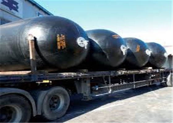 Kualitas 9m 50kPa Floating Rubber Pneumatic Marine Fender pabrik