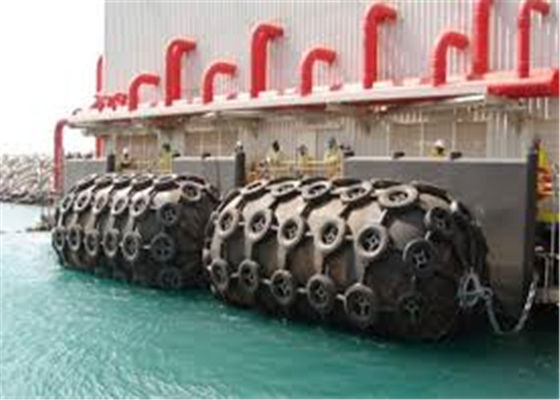 Kualitas 1700X3000MM Ban Rantai 80Kpa Pneumatic Rubber Fender pabrik