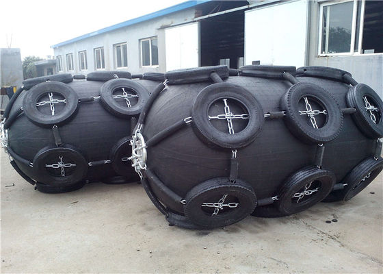 Kualitas Marine Ship Port Pneumatic Rubber Fender Inflatable pabrik