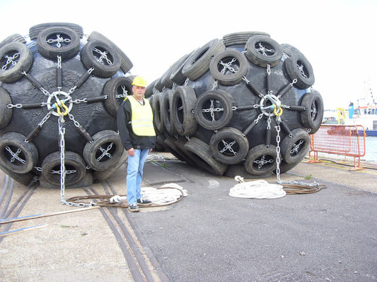 Kualitas D2.5x5.5m Yokohama Pneumatic Rubber Fender dengan Kedap Udara Yang Baik pabrik