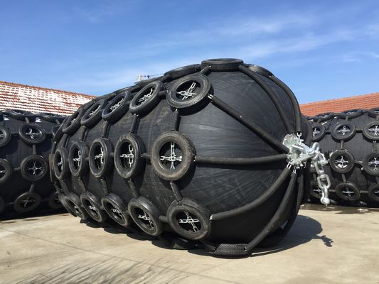 Kualitas Perlindungan Kapal 60% Nutural Rubber Pneumatic Marine Fender 2x3.5m 50Kpa pabrik